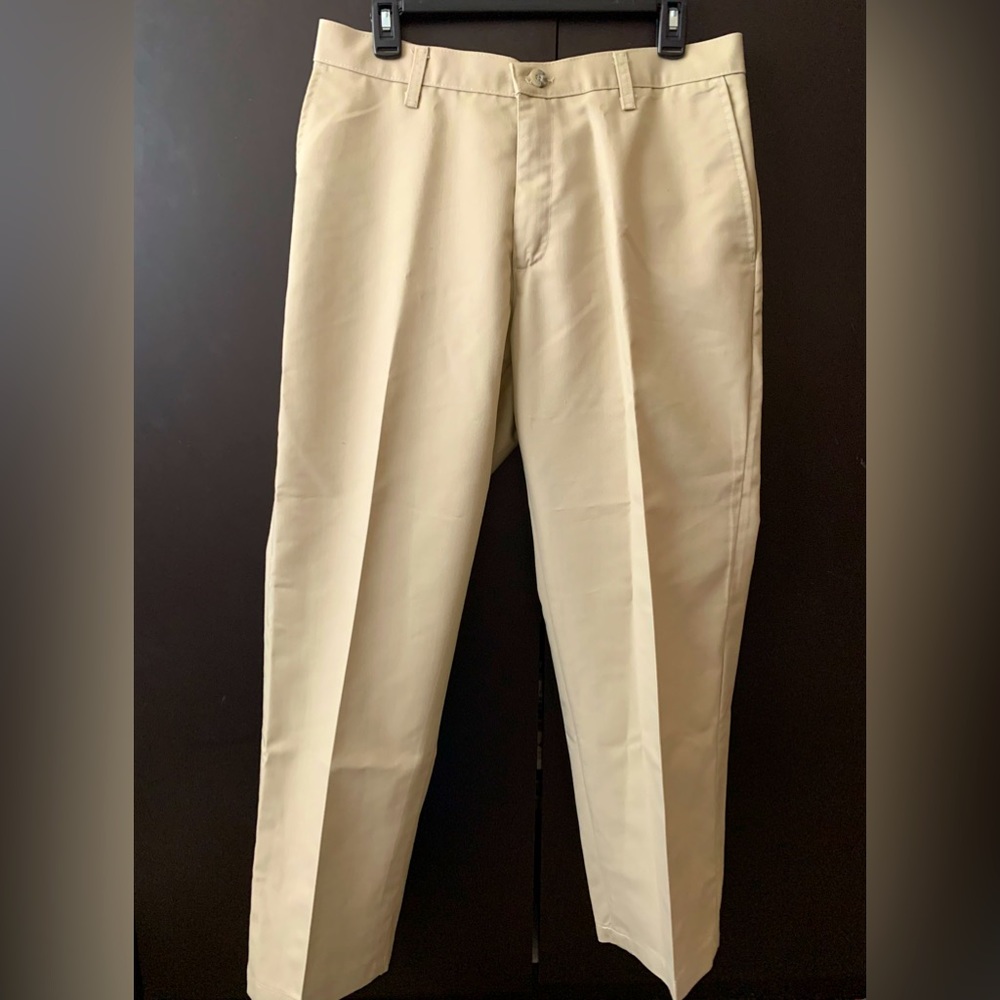 Lee’s Mens dress pants/khakis